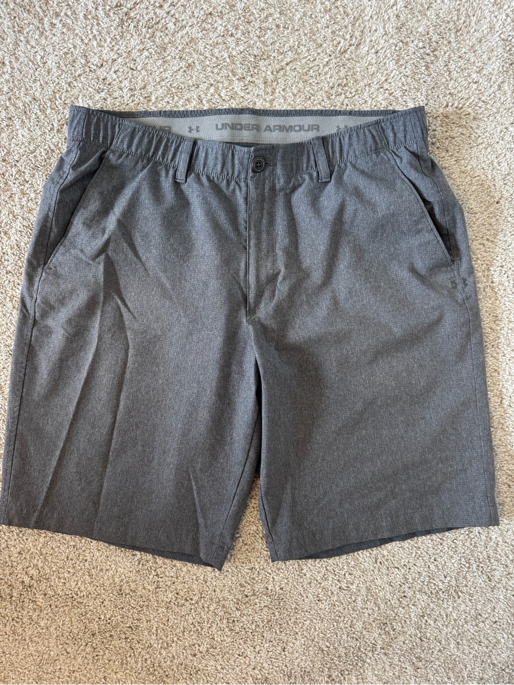 Under Armour Men's Charcoal Hybrid Performance Golf Shorts Size 38